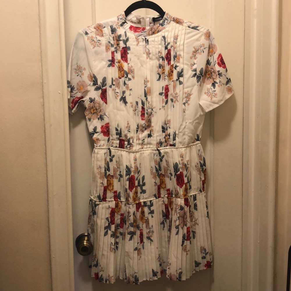 Boohoo Floral pleated Skater Dress